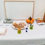 לינה וארוחת בוקר Terrazas Del Sur 2*